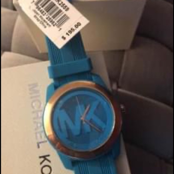 Woman MK watch